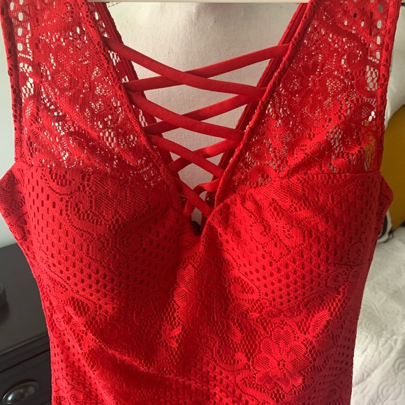 NWOT Red Lace Mini dress by Guess - Picture 3 of 3